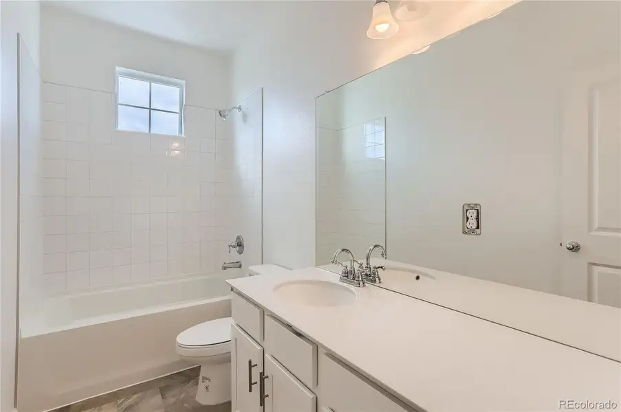 2nd Floor Bathroom