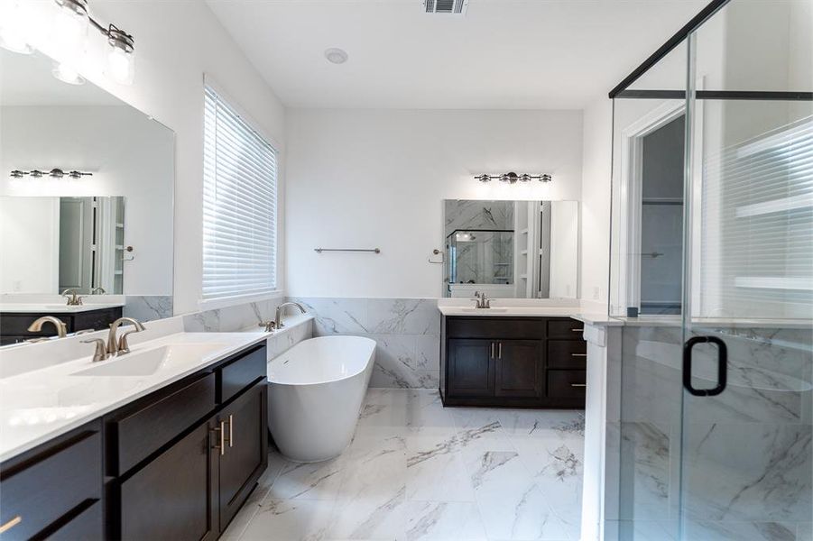 Furnished interior view inside a new home in Sonoma Verde, Rockwall (Image 13).