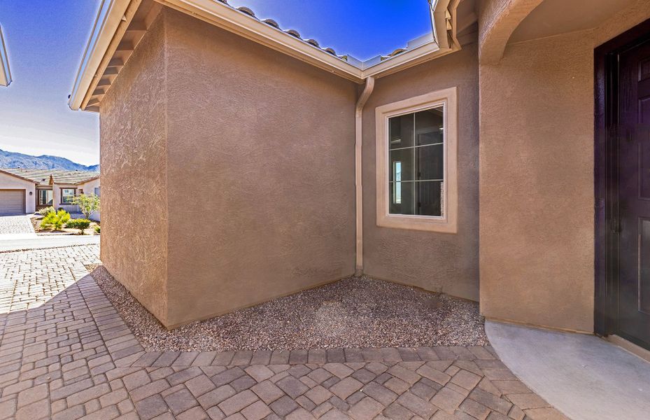 Exterior details and patio area of a home in Vistoso Canyon Estates, Oro Valley (Image 4).