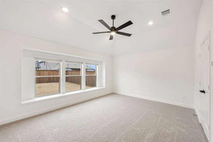 Spacious, unfurnished interior of a new home in Waterscape, Royse City (Image 20). Spacious, unfurnished interior of a new home in Waterscape, Royse City (Image 20).