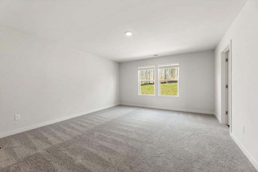 Spacious, unfurnished interior of a new home in Reserve at Gum Springs, Jefferson (Image 18).