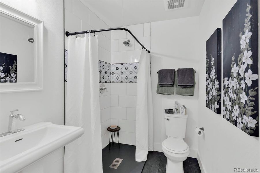 Furnished interior view inside a new home in , Cañon City (Image 16).