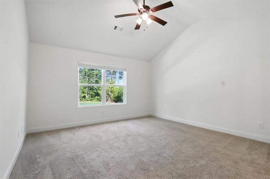 Spacious, unfurnished interior of a new home in , Hartwell (Image 34).