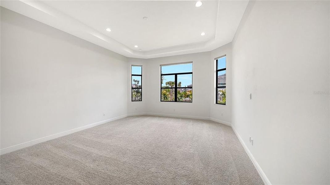 Spacious, unfurnished interior of a new home in Artistry Sarasota, Sarasota (Image 22).