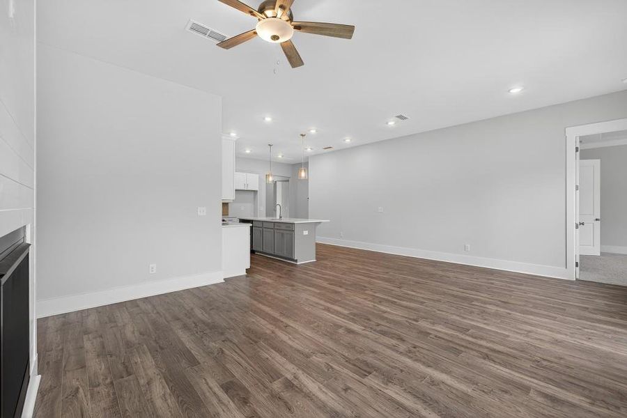 Spacious, unfurnished interior of a new home in Red Bird Manor, Jefferson (Image 21). Spacious, unfurnished interior of a new home in Red Bird Manor, Jefferson (Image 21).