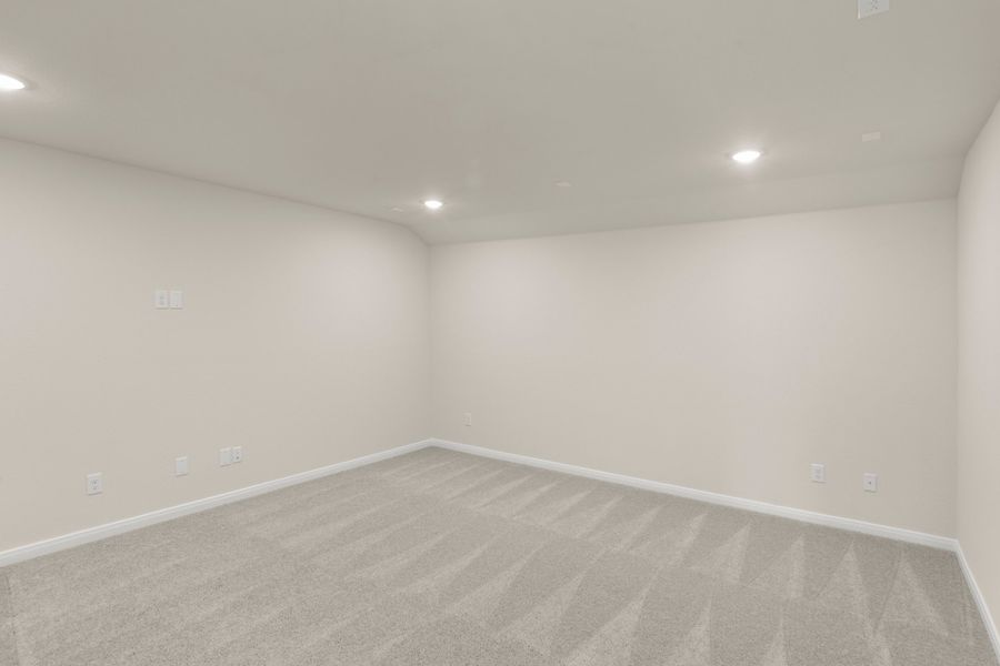 Spacious, unfurnished interior of a new home in Ten Mile Creek, Celina (Image 28).