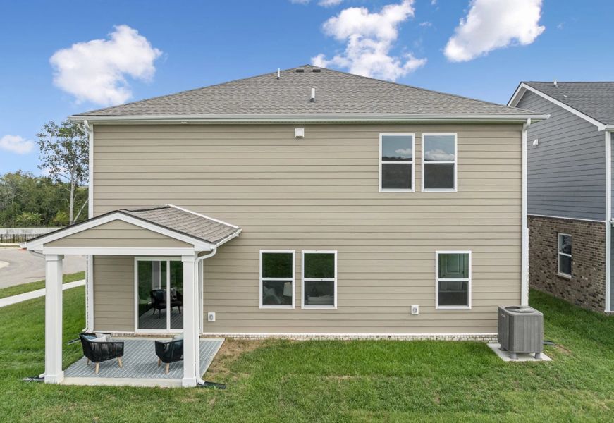 Exterior details and patio area of a home in Cades Bluff, Lebanon (Image 27).