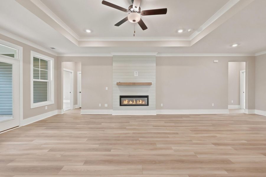 Spacious, unfurnished interior of a new home in Edgefield, Loris (Image 17).