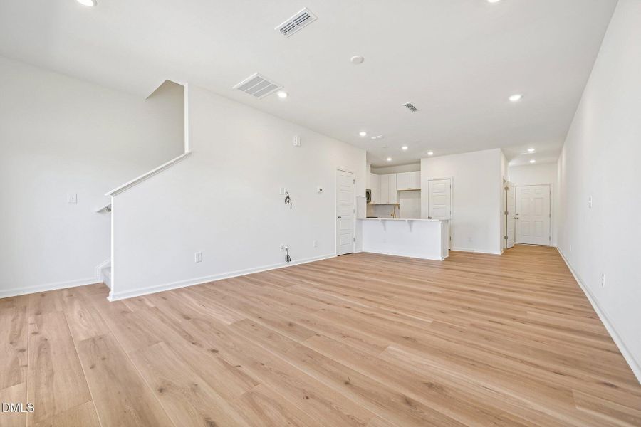 10-web-or-mls-Oakdale Dr-S2204-010 10-web-or-mls-Oakdale Dr-S2204-010