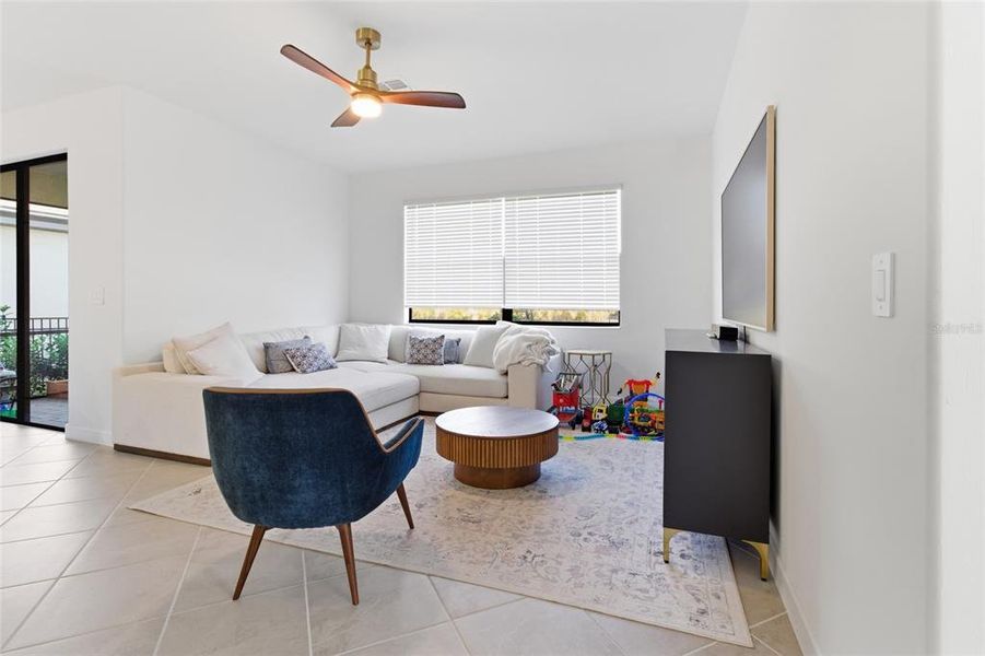 Furnished interior view inside a new home in , Bradenton (Image 44).