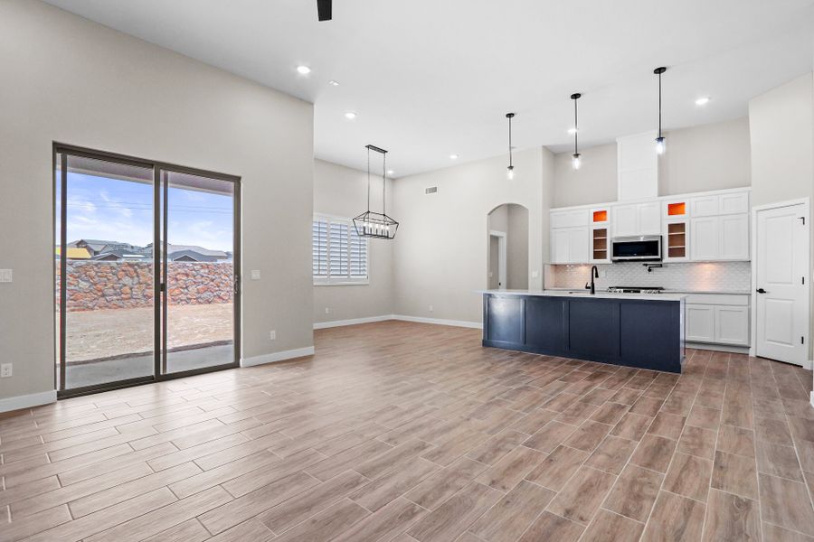 Representative unfurnished interior of a home built from the Torrey Pines by LEH. Homes in Verdancia, El Paso (Image 24).