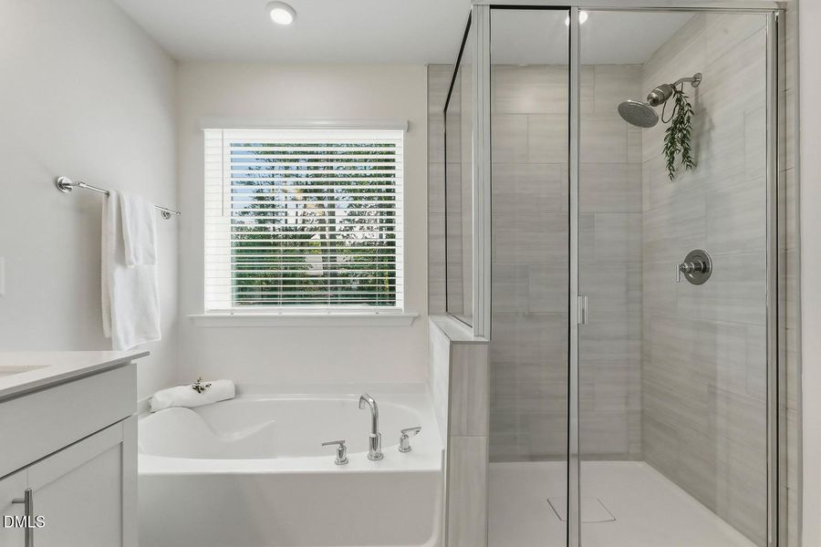033-007-Primary Bathroom-1500x1000