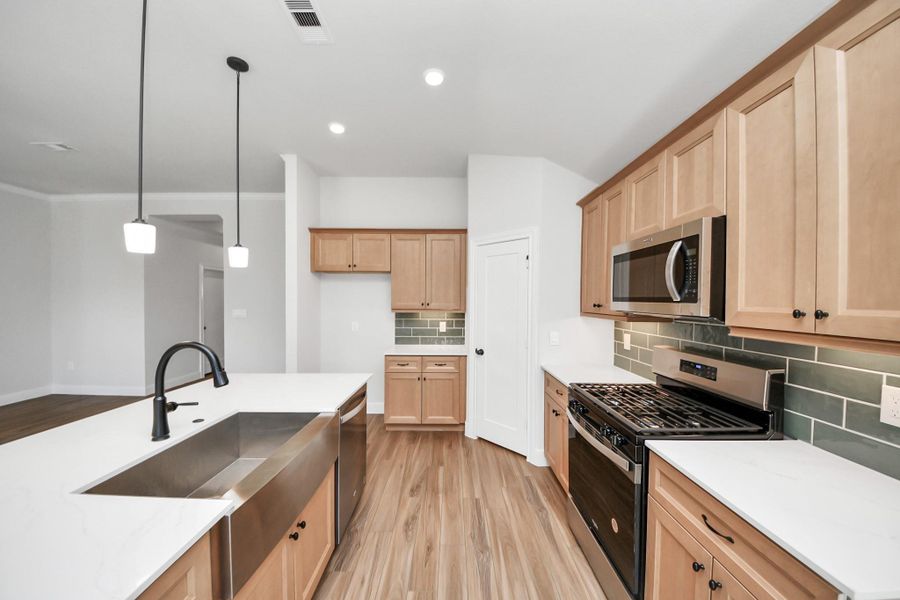 Furnished interior view inside a new home in Grand Oaks Reserve, Cleveland (Image 9).