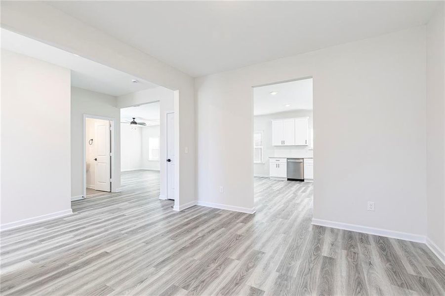 Spacious, unfurnished interior of a new home in Lake Preserve at Jackson Trail, Jefferson (Image 9).