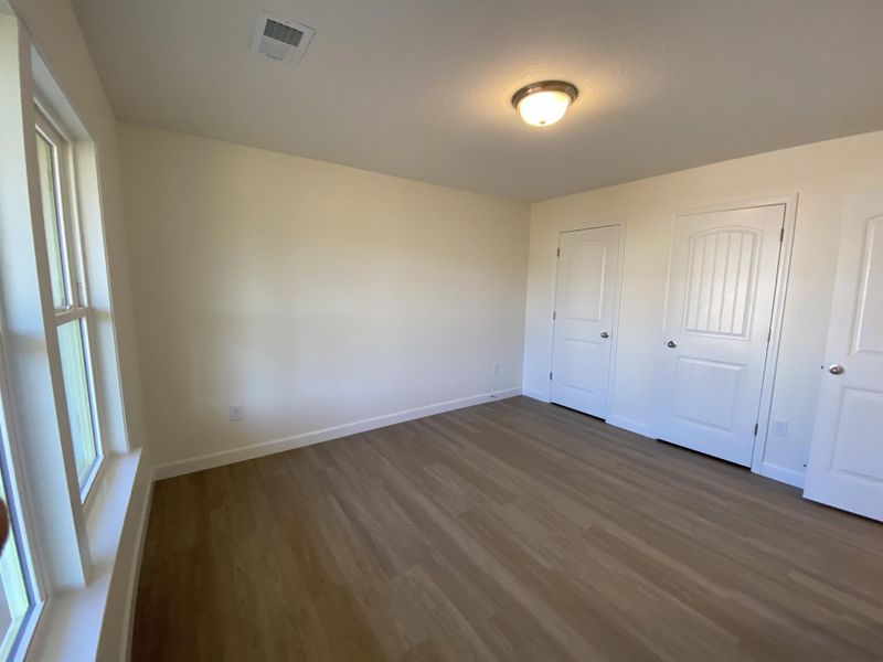 Spacious, unfurnished interior of a new home in Ballentine Ridge, Lyman (Image 30).