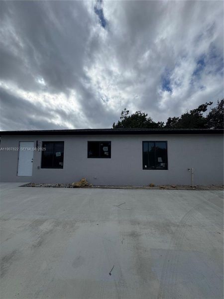 Image 10 of a home in . Image 10 of a home in .