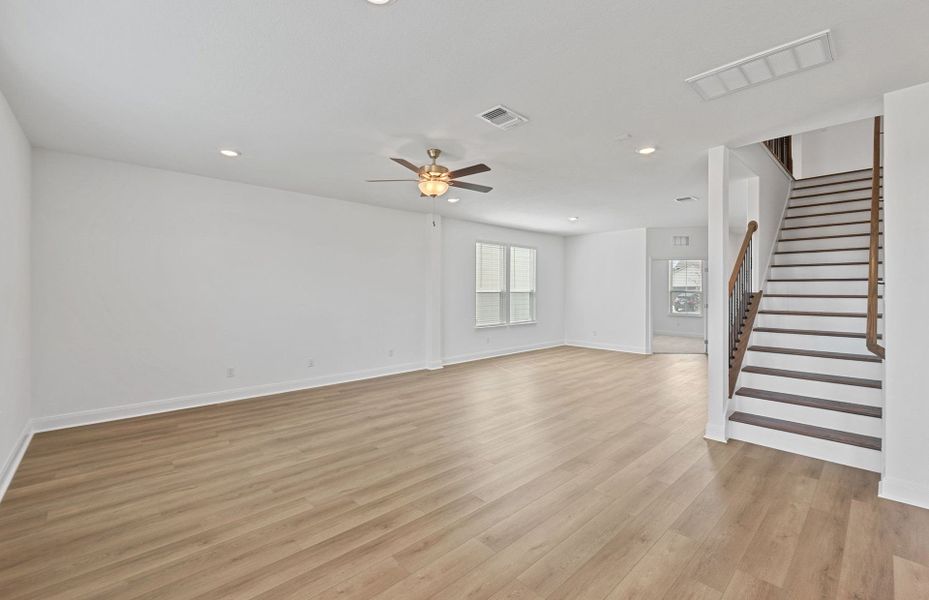 Spacious, unfurnished interior of a new home in Patterson Ranch, Georgetown (Image 34).