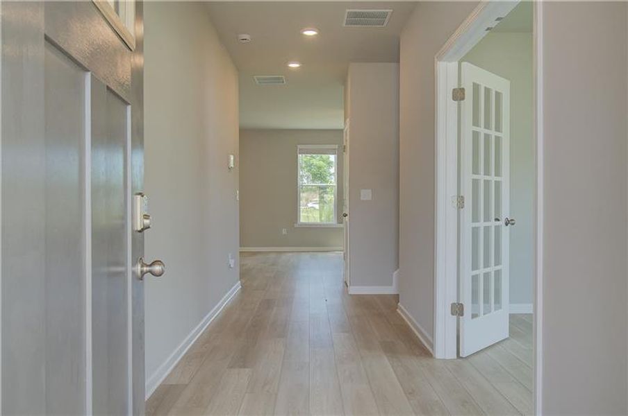 Spacious, unfurnished interior of a new home in Cooper Park, McDonough (Image 14).