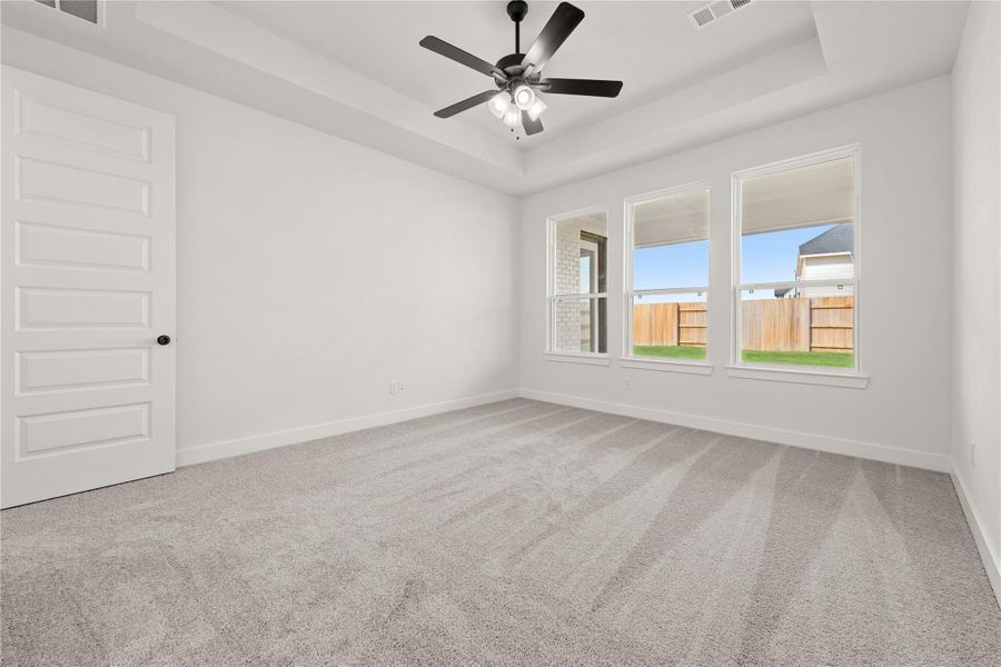 Spacious, unfurnished interior of a new home in Elyson, Katy (Image 12).