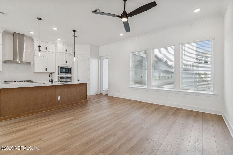 Spacious, unfurnished interior of a new home in , Jacksonville (Image 14).