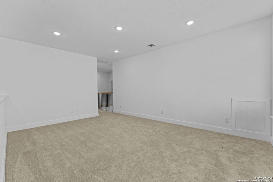 Spacious, unfurnished interior of a new home in , New Braunfels (Image 22). Spacious, unfurnished interior of a new home in , New Braunfels (Image 22).