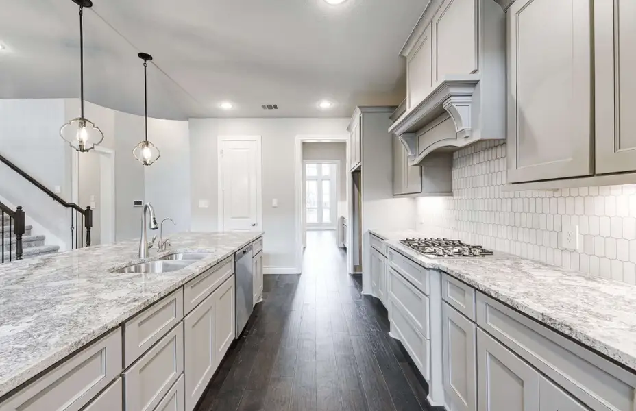 Representative furnished interior of a home built from the 2924 by Ravenna Homes in The Highlands 55′, Porter (Image 7). Representative furnished interior of a home built from the 2924 by Ravenna Homes in The Highlands 55′, Porter (Image 7).