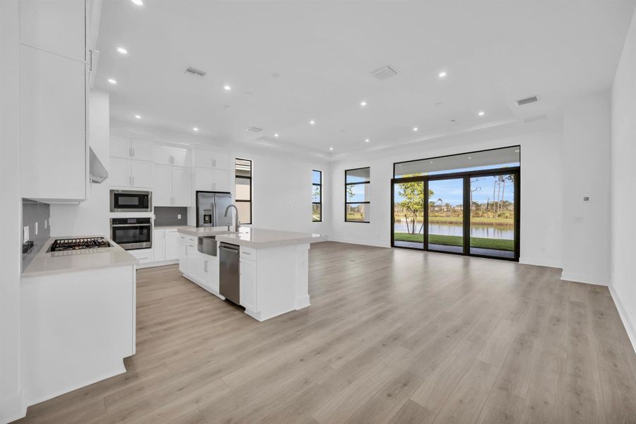 Spacious, unfurnished interior of a new home in Cove Royale, Stuart (Image 22). Spacious, unfurnished interior of a new home in Cove Royale, Stuart (Image 22).