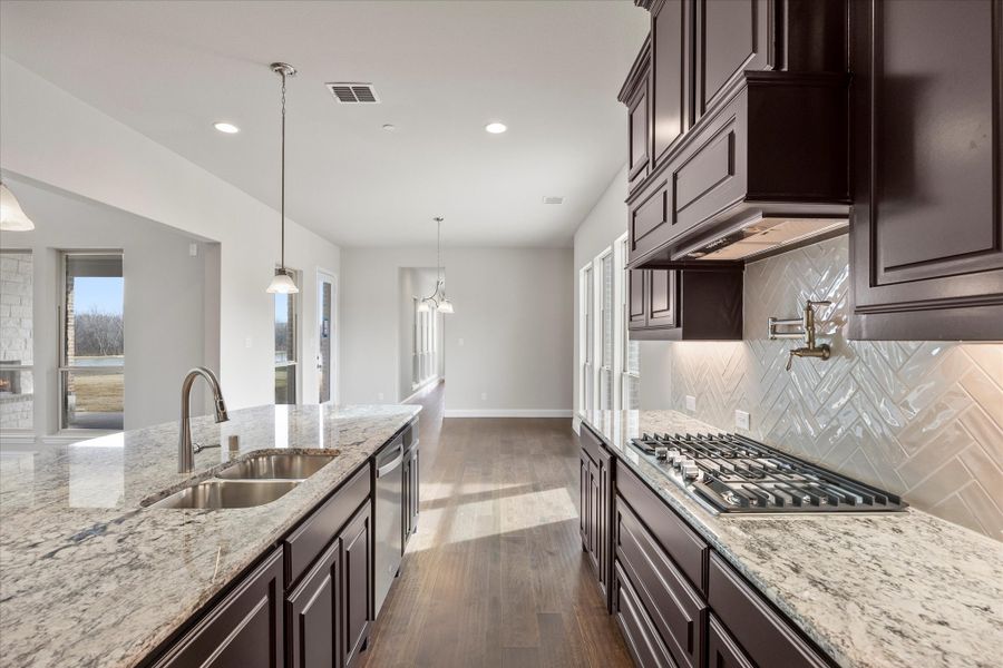 Representative furnished interior of a home built from the Riverdale by Windsor Homes in Ridge Pointe Estates, McLendon-Chisholm (Image 10).