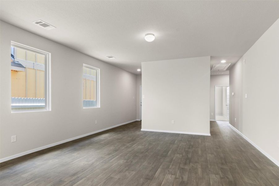 Spacious, unfurnished interior of a new home in Casetta Ranch, Kyle (Image 11). Spacious, unfurnished interior of a new home in Casetta Ranch, Kyle (Image 11).