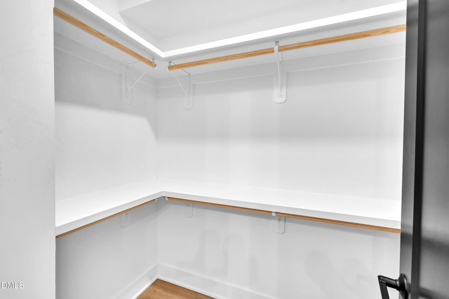 18-512 Gordon St 402-23