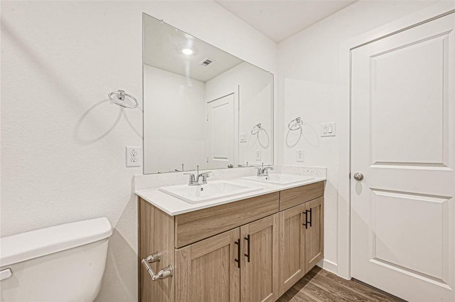 Furnished interior view inside a new home in Holly Ridge, Rosenberg (Image 5).