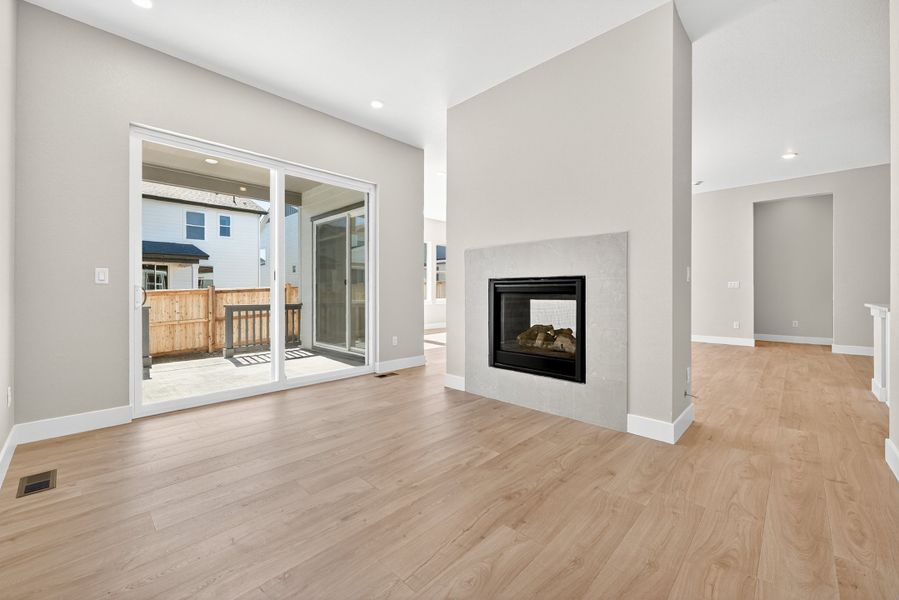 Spacious, unfurnished interior of a new home in Trailstone, Arvada (Image 26).