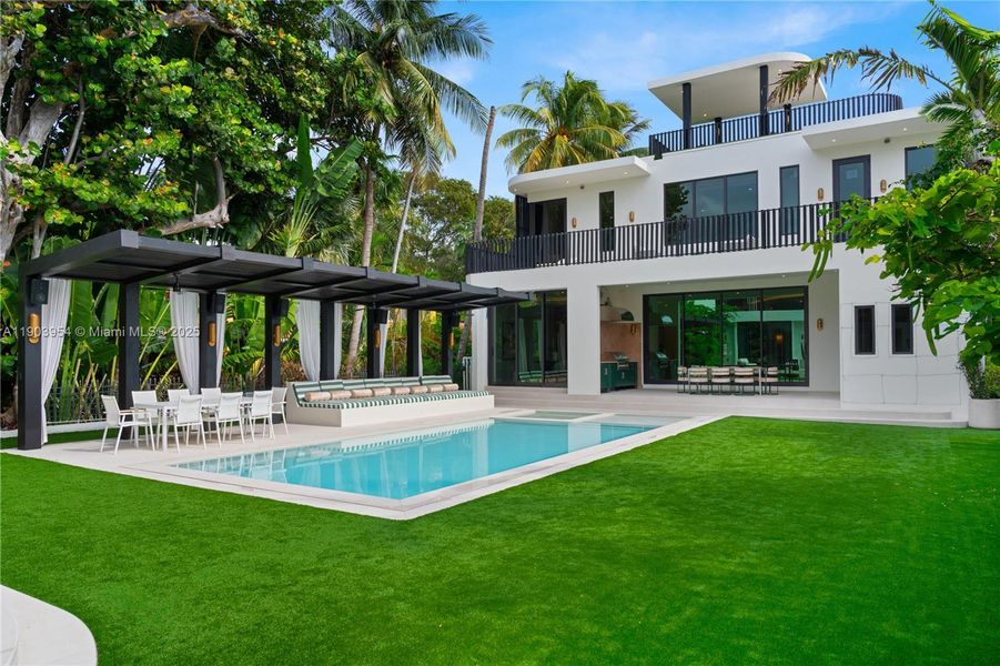 Exterior details and patio area of a home in , Miami Beach (Image 50).