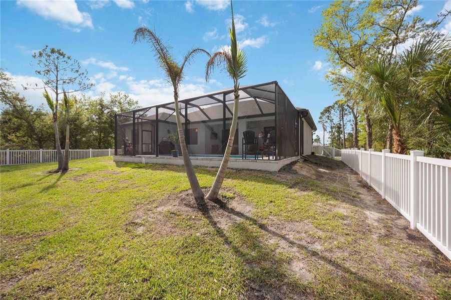 Exterior details and patio area of a home in , Port Charlotte (Image 27).