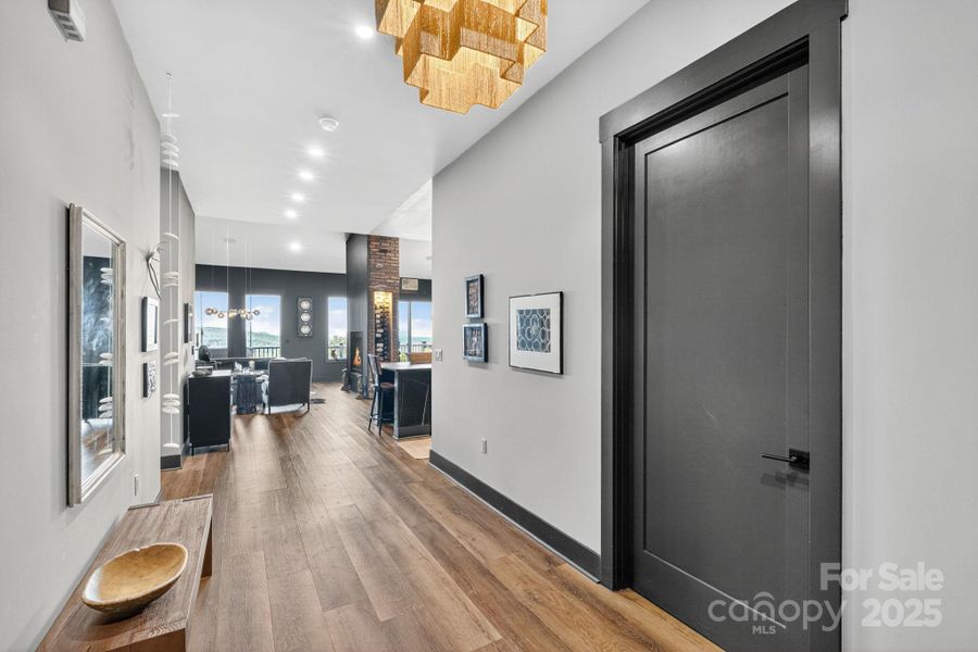 Entrance view in foyer