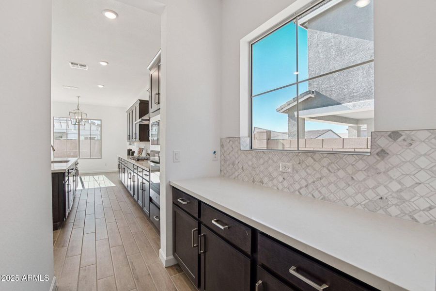 16-web-or-mls-E Saddle Way-S1212-016