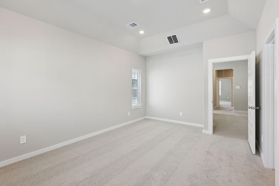 Spacious, unfurnished interior of a new home in Kemah Crossing - City Series, Kemah (Image 25). Spacious, unfurnished interior of a new home in Kemah Crossing - City Series, Kemah (Image 25).