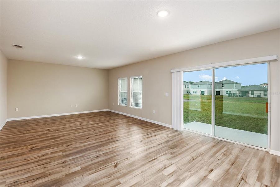 Spacious, unfurnished interior of a new home in Lawson Dunes, Haines City (Image 11). Spacious, unfurnished interior of a new home in Lawson Dunes, Haines City (Image 11).