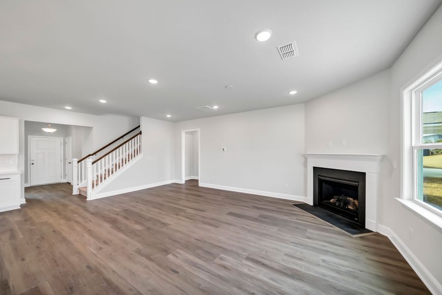 Spacious, unfurnished interior of a new home in Monroe Preserve, Chapin (Image 44).