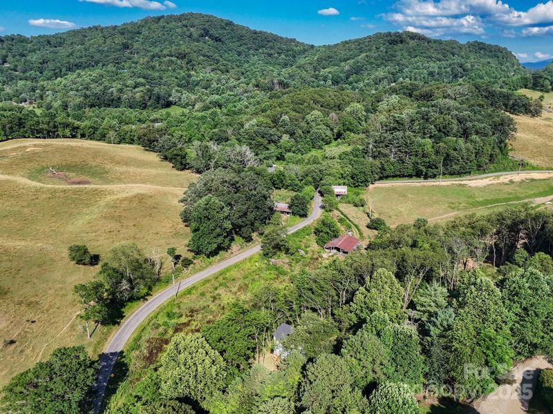 Image 27 of a home in . Image 27 of a home in .