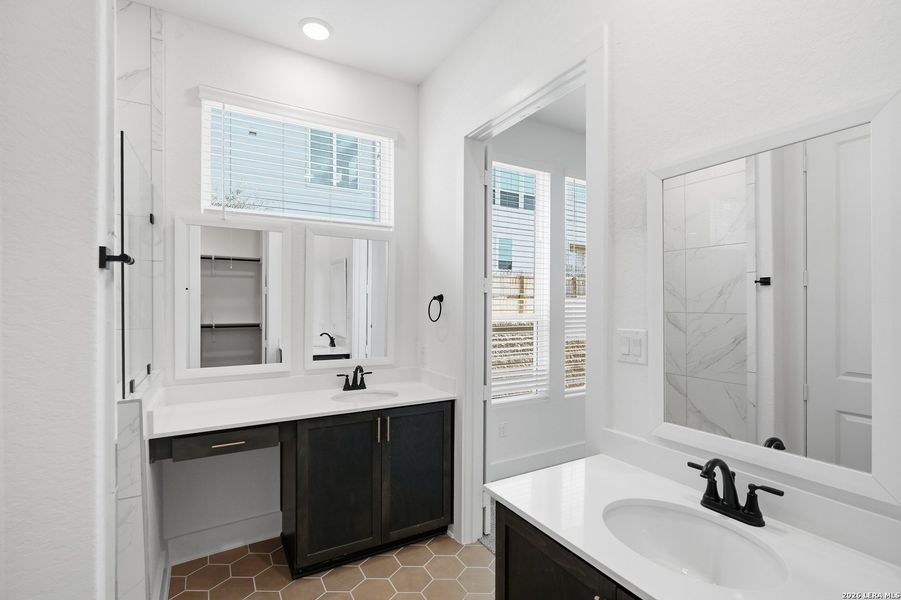 Furnished interior view inside a new home in Rose Hill, San Antonio (Image 10).