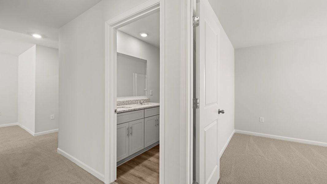 Spacious, unfurnished interior of a new home in The Islands, Beech Island (Image 29). Spacious, unfurnished interior of a new home in The Islands, Beech Island (Image 29).