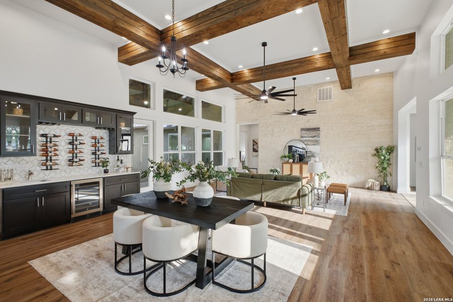 Furnished interior view inside a new home in , Blanco (Image 40).