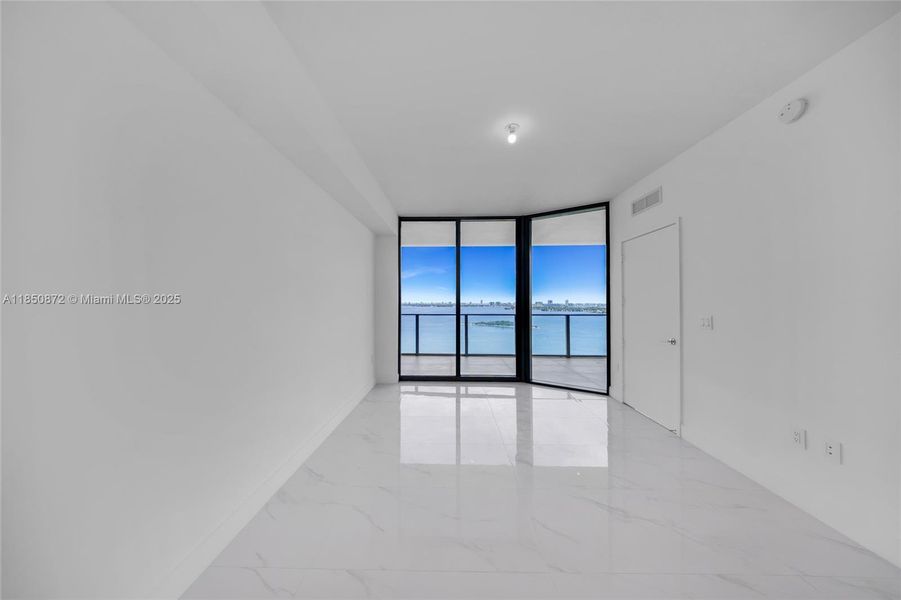 Spacious, unfurnished interior of a new home in , Miami (Image 20).