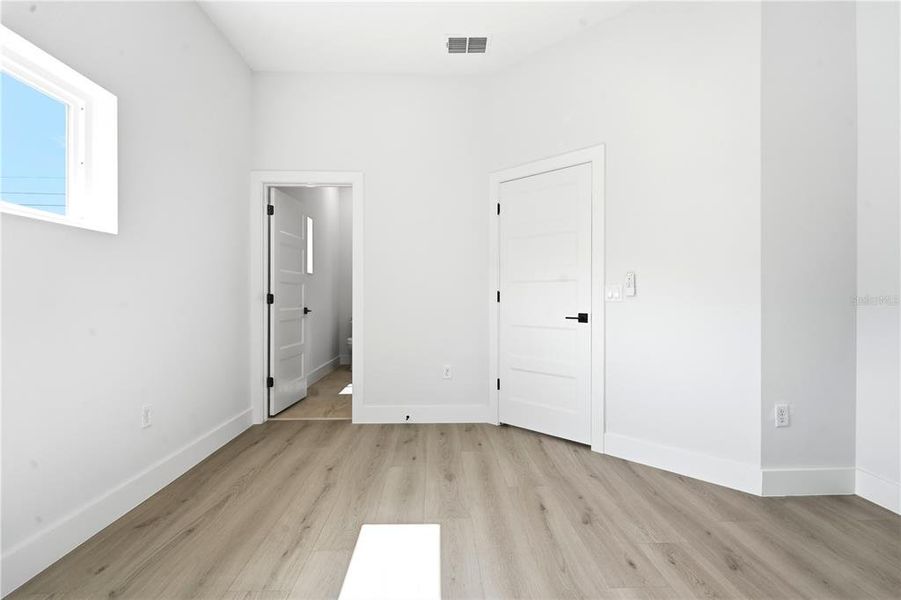 Spacious, unfurnished interior of a new home in , Orlando (Image 19). Spacious, unfurnished interior of a new home in , Orlando (Image 19).