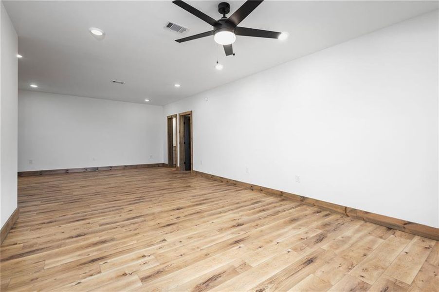Spacious, unfurnished interior of a new home in , Ellijay (Image 35).