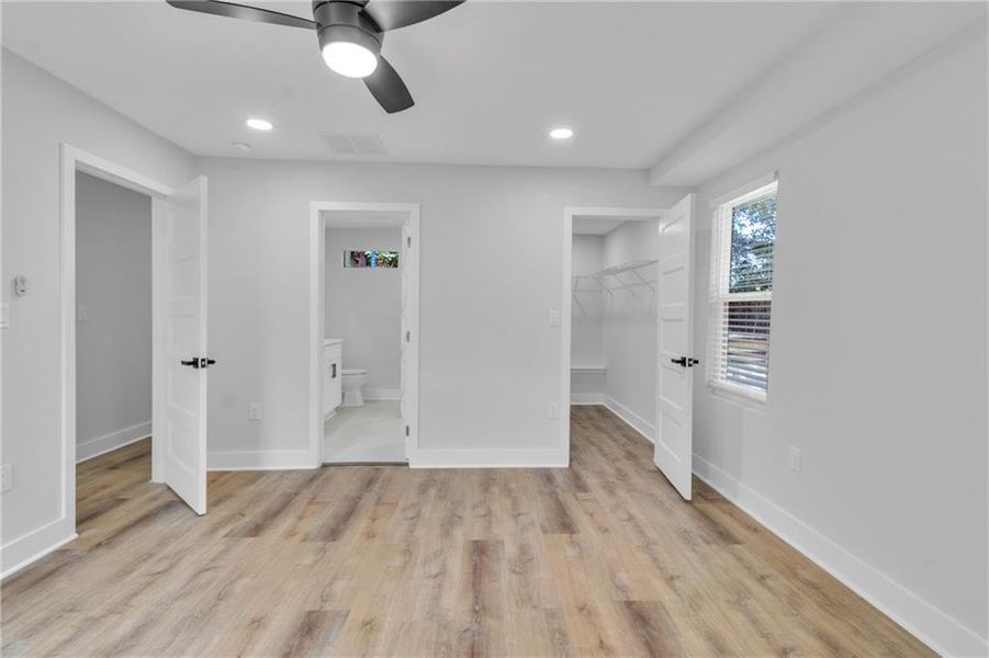 Spacious, unfurnished interior of a new home in , Atlanta (Image 20).