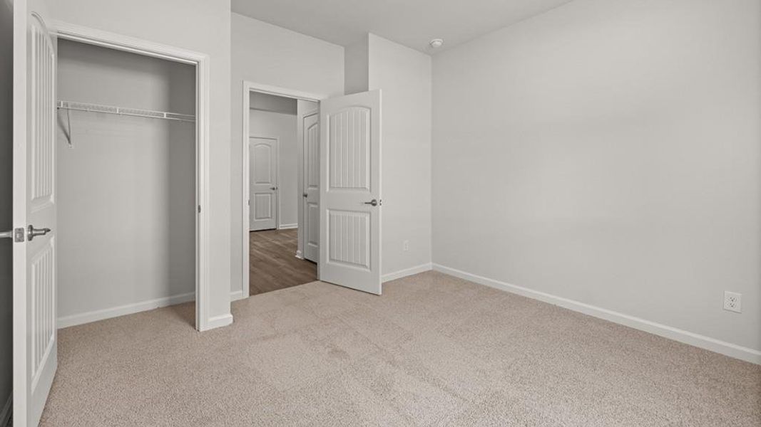 Spacious, unfurnished interior of a new home in South Wind, Union City (Image 22).