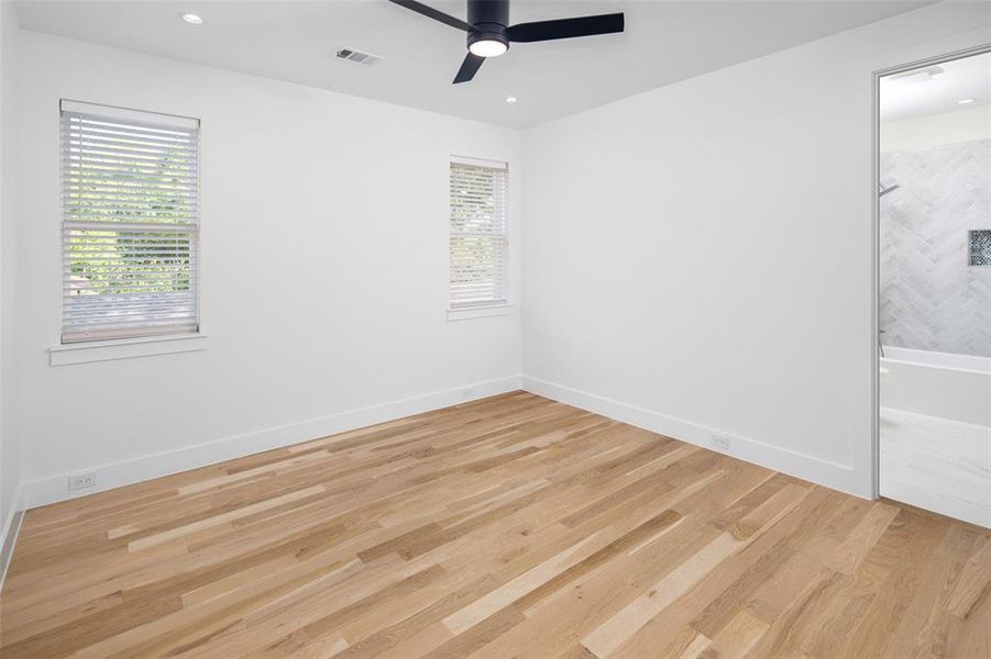 Spacious, unfurnished interior of a new home in , Dallas (Image 23).