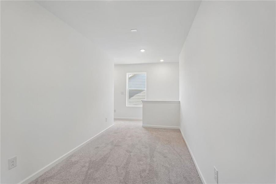 Spacious, unfurnished interior of a new home in Heritage River, Euharlee (Image 45).